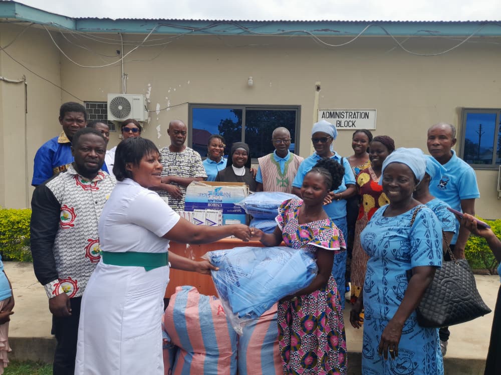 SAMS presents medication and bed sheets to Bibiani Government Municipal Hospital