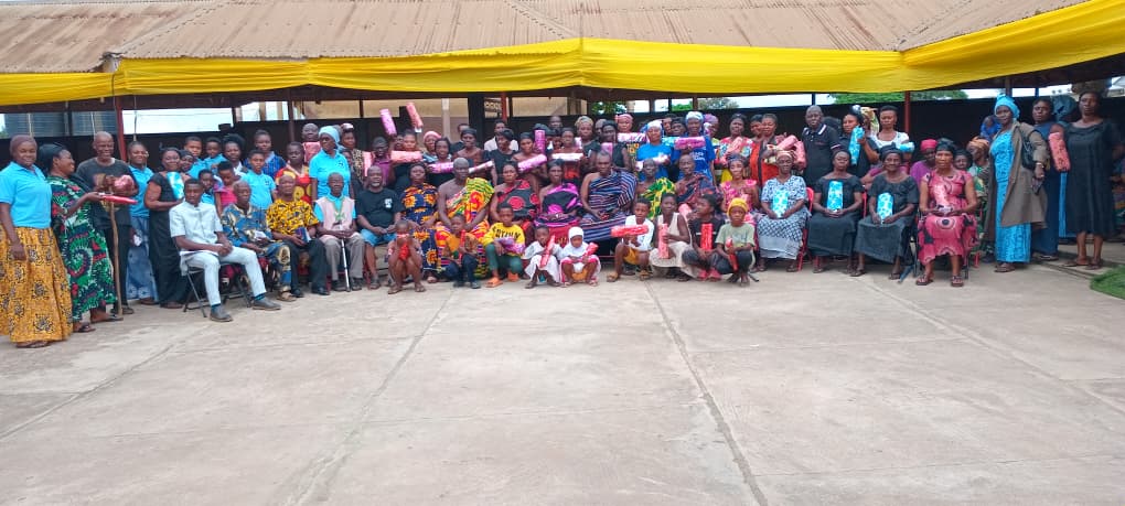 SAMS visit to meet widows at the Ntoboroso community center